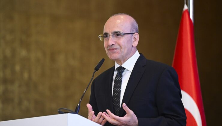 Mehmet Şimşek: Küresel ekonomide zorluklar var ama fırsatlar da var