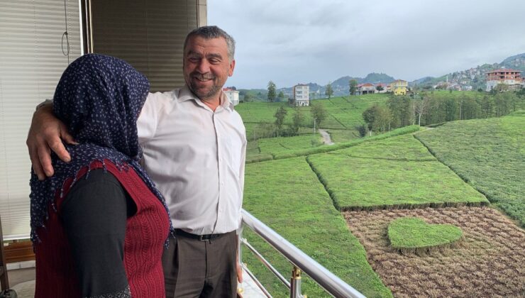 Rize’de eşine jest yaptı, çayı kalp şeklinde budadı