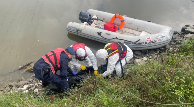 Sakarya Nehri’nde erkek cesedi bulundu