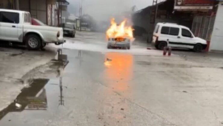 Tokat’ta muayeneye götürülen otomobil kül oldu