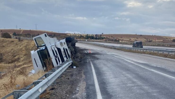 Adıyaman’da kayganlaşan yol kaza getirdi