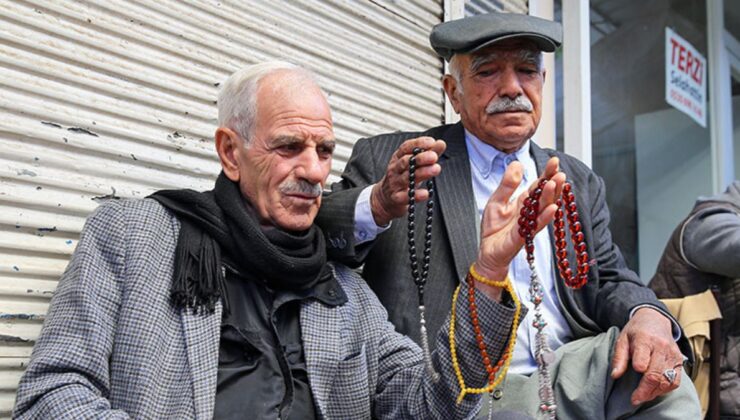 Adıyaman’da tespih tutkunları, tarihi Oturakçı Pazarı’nda buluşuyor