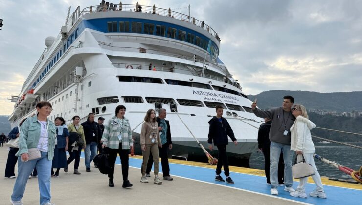 Amasra’ya Rus akını: Kruvaziyerle 2 yılda 69 bin 940 turist geldi