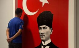 Antalya’da Atatürk görseline saldıran yabancı uyruklu zanlı tutuklandı