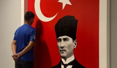 Antalya’da Atatürk görseline saldıran yabancı uyruklu zanlı tutuklandı