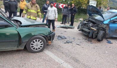 Balıkesir’de trafik kazası: 2 yaralı