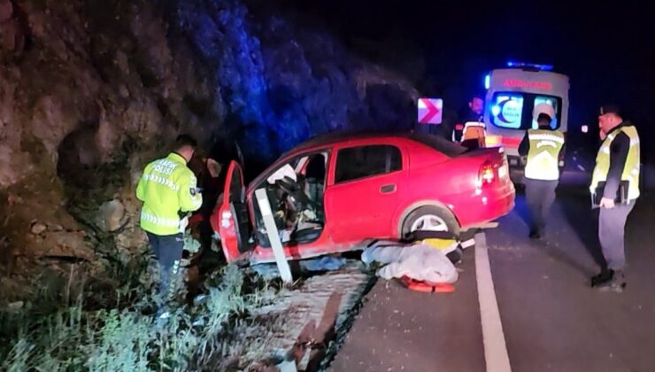 Bursa’da kayaya çarpan ototmobil sürücüsü olay yerinde öldü