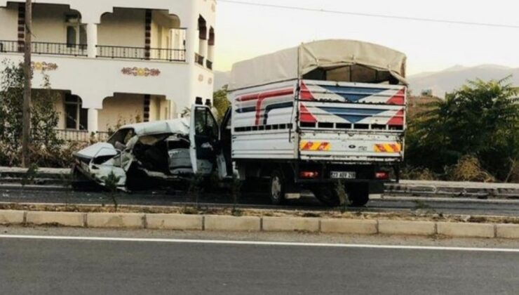 Elazığ’da otomobil ile kamyonet çarpıştı: 1 ölü 1 yaralı