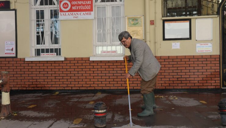 Eskişehir’de ömrünü hapishanede geçiren yaşlı adam huzuru cami de buldu