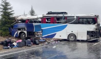 Eskişehir’de yolcu otobüsü devrildi: 1 kişi öldü, 30 kişi yaralandı