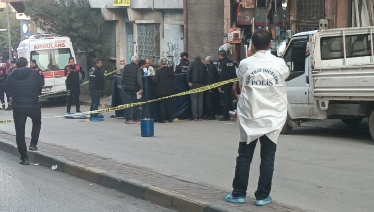 Gaziantep’te amca çocuklarının silahlı kavgası kanlı bitti