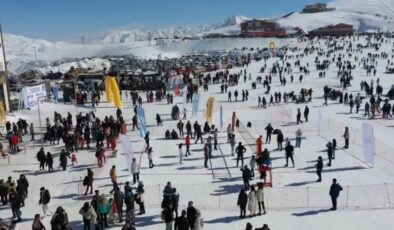 Hakkari terörle değil kış sporları ile anılıyor