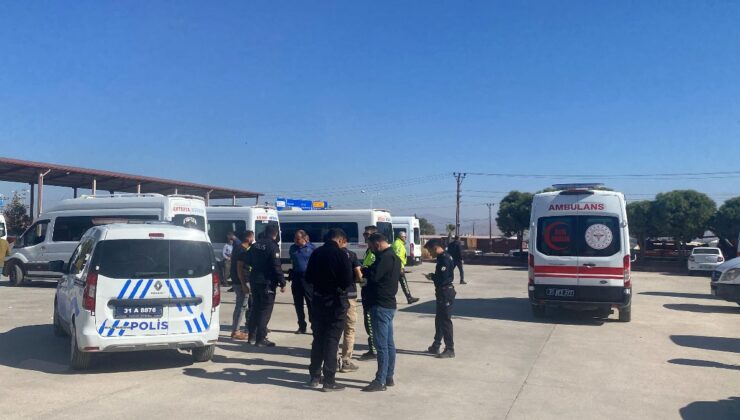 Hatay’da üç çocuğunun annesini tüfekle öldürdü