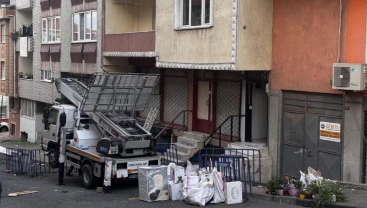 İstanbul’da kolonları patlayan 5 katlı bina tahliye edildi