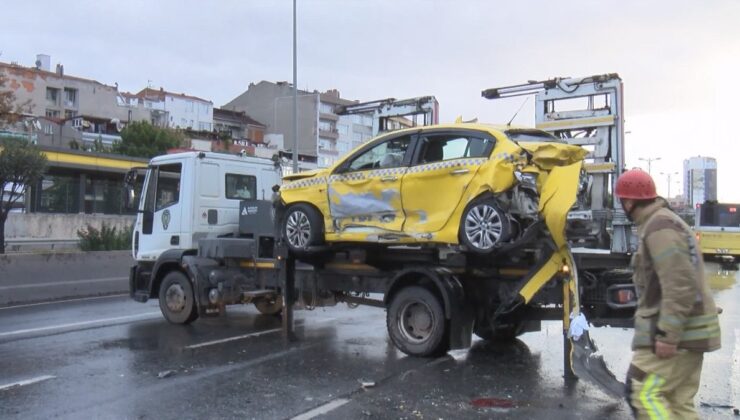 İstanbul’da korkutan kazada 3 şerit trafiğe kapatıldı