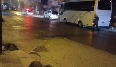 İstanbul’da silahlı bıçaklı ‘laf atma’ kavgası: 2 yaralı