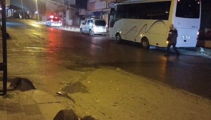 İstanbul’da silahlı bıçaklı ‘laf atma’ kavgası: 2 yaralı