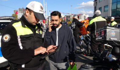 İstanbul’da yaya yolunu işgal eden sürücülere ceza