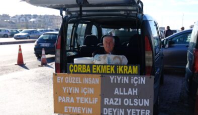 Konya’da ücretsiz çorba dağıtıyor