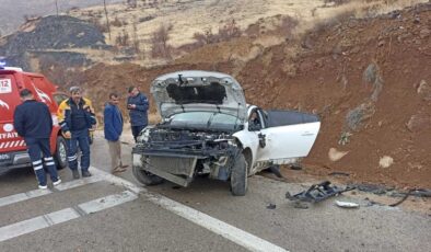 Malatya’da araç şarampole yuvarlandı: 6 yaralı