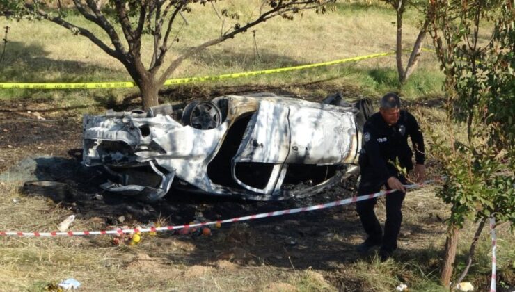 Malatya’da devrilen otomobil alev aldı