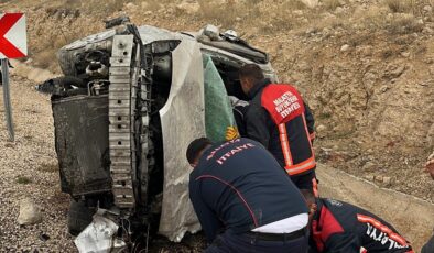 Malatya’da otomobil şarampole devrildi: 5 yaralı