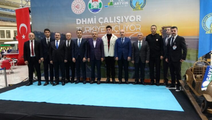 Rize- Artvin Havalimanı’nda 1 milyonuncu yolcu töreni