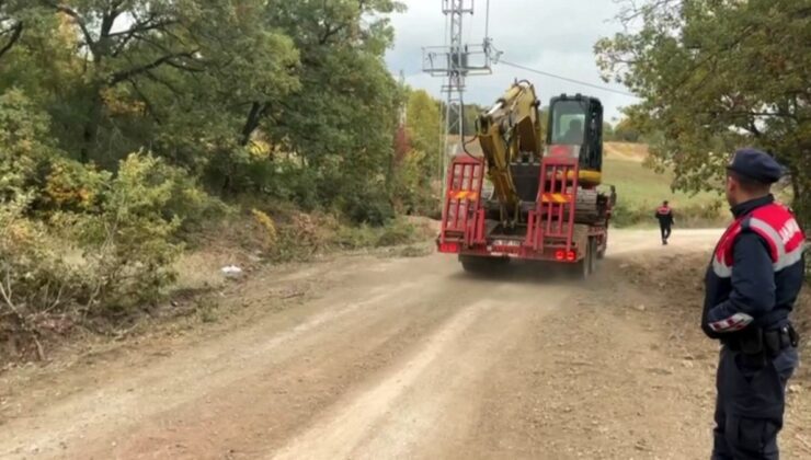 Sakarya’da iş makinaları ile define avına suçüstü: 4 gözaltı