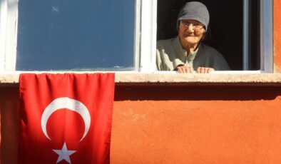 Sivas’ta bir asırlık çınar Fatma Ulucan: Bu yaşa kadar yaşamak güzel birşey