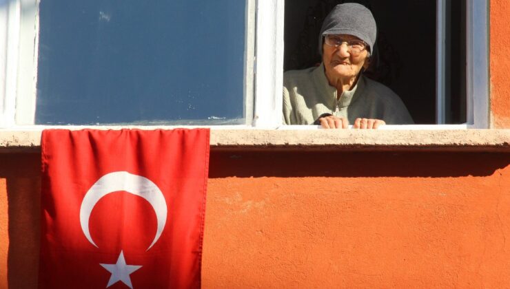 Sivas’ta bir asırlık çınar Fatma Ulucan: Bu yaşa kadar yaşamak güzel birşey