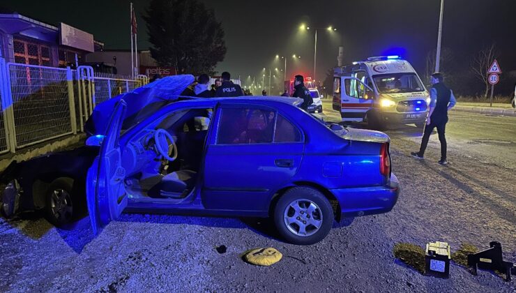 Tekirdağ’da kontrolden çıkan otomobil, bir iş yerinin duvarına çarparak durabildi