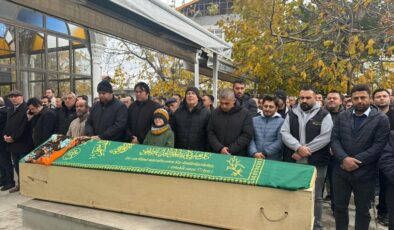 Tekirdağ’da oğlunun öldürdüğü anne son yolculuğuna uğurlandı