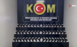 Adana’da otomobilin arka tampon ve ön konsol boşluğundan 50 silah çıktı