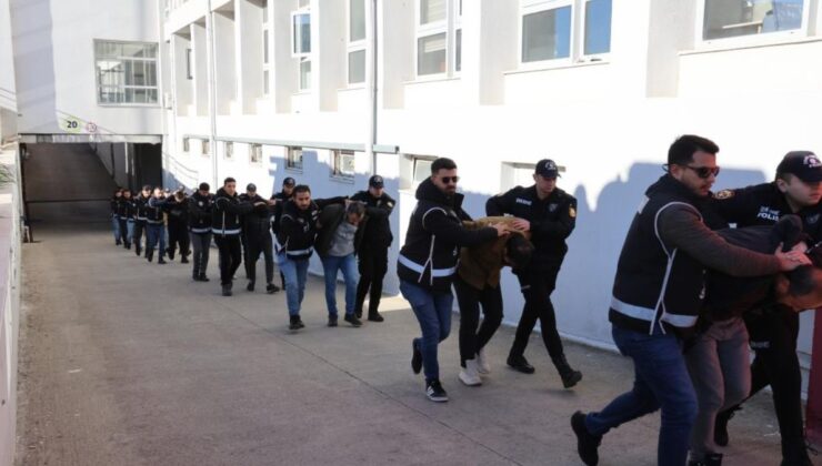 Adana’da sahte para üreten şebeke çökertildi