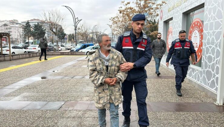 Aksaray’da alkollü şahıs tartıştığı kahvehaneciyi bıçakladı