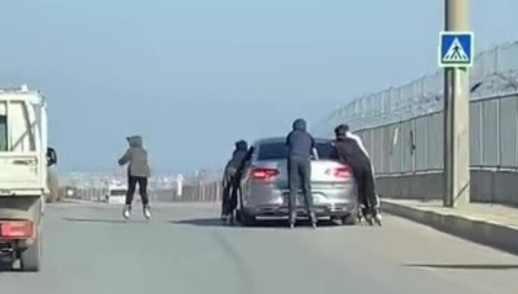 Antalya’da patenci gençlerden tehlikeli yolculuk