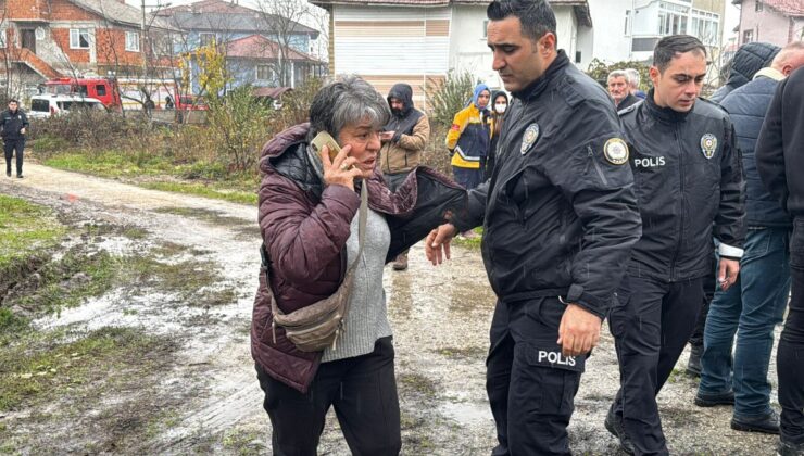 Bartın’da baraka alevlere teslim oldu