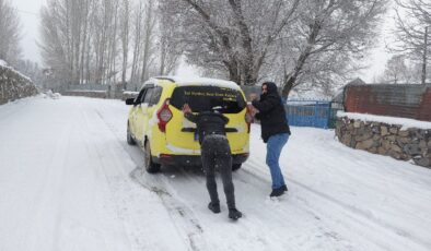 Bingöl’de karlı hava etkisini sürdürüyor