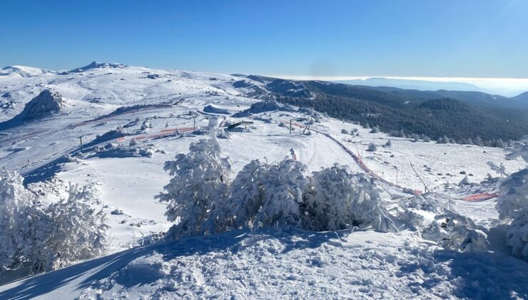 Bolu’da Kartalkaya kayak merkezinde 1 metre kar var