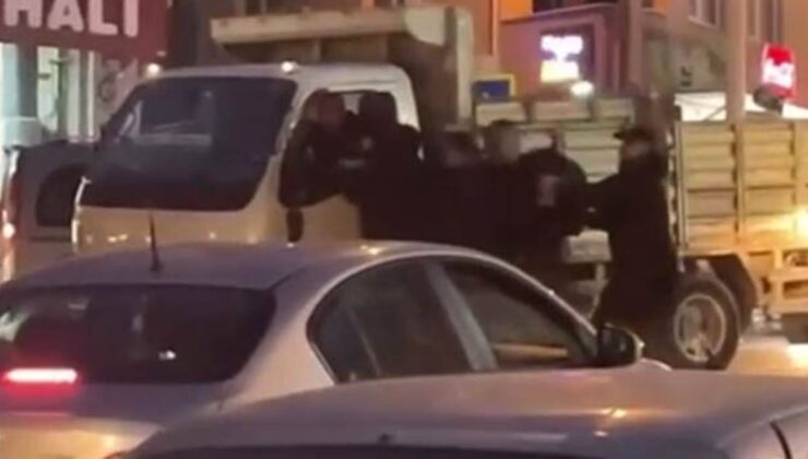 Bursa’da yol verme kavgası kameralara yansıdı