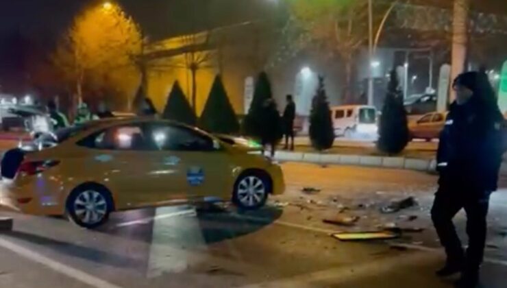 Çorum’da trafik kazası: Kırmızı ışıkta bekleyen araçlara çarptı