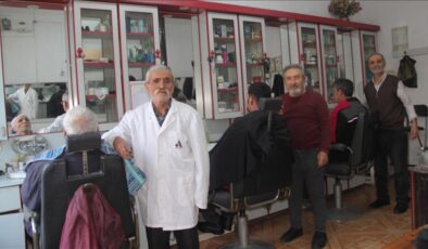 Çorum’da üç berber, 50 yıldır aynı dükkan çalışıyor