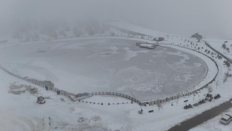 Erzincan Ardıçlı Gölü’nde mest eden manzara