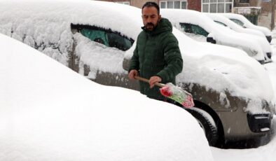 Erzurum’da kar: Bazı bölgelerin yolları kapandı