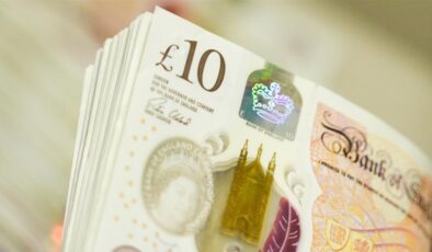 İngiltere’de bir kişi piyangodan 177 milyon sterlin ikramiye kazandı