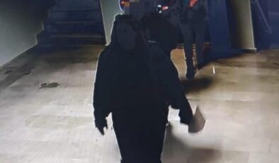 Interpol’ün kırmızı bültenle aradığı fuhuş suçlusu Muğla’da yakalandı