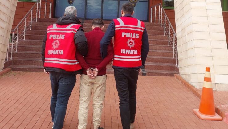 Isparta’da hapis cezasıyla aranan şahıs cezaevine teslim edildi