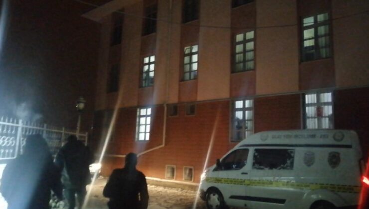 Isparta’da kar yağışını izlemek isterken aşağı düştü