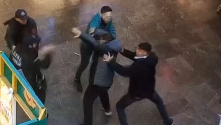 İstanbul’da AVM görevlileriyle gençler arasında kavga