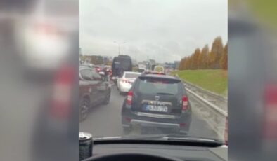 İstanbul’da trafik magandaları ambulansa yol vermedi